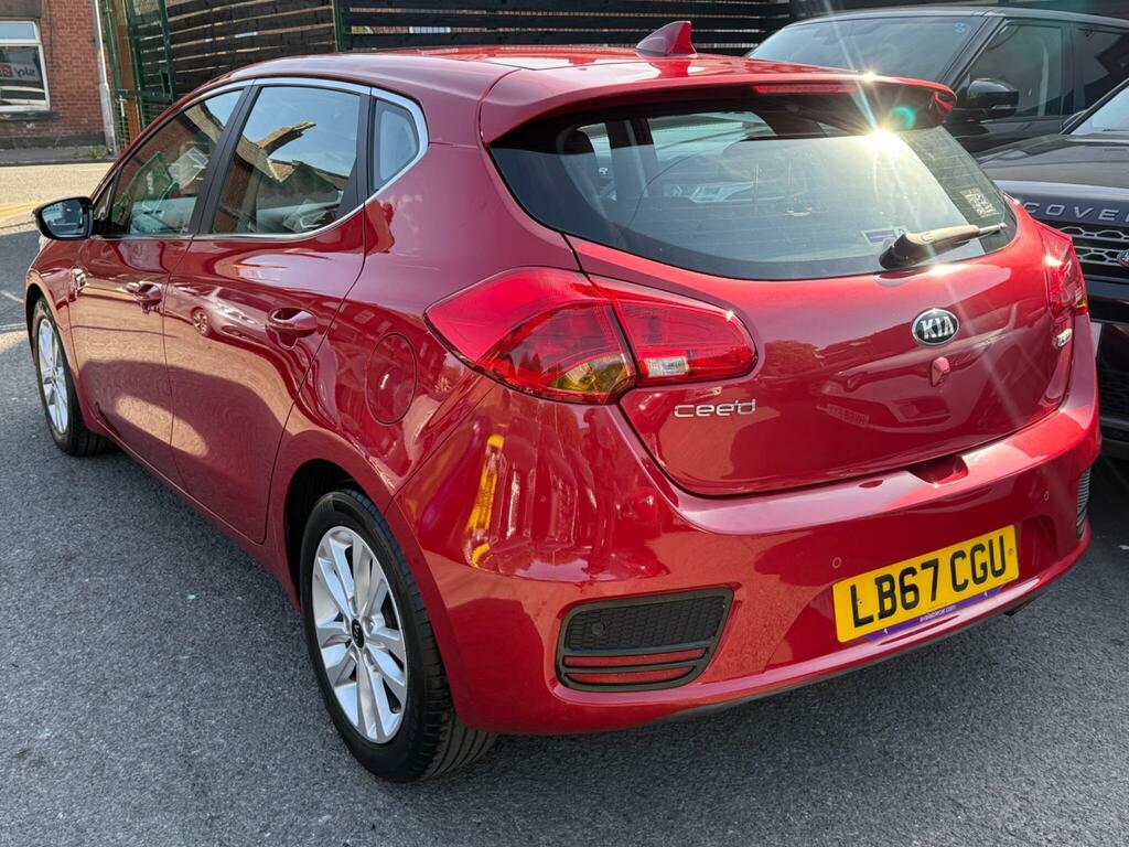 Kia Ceed 2 Red #4