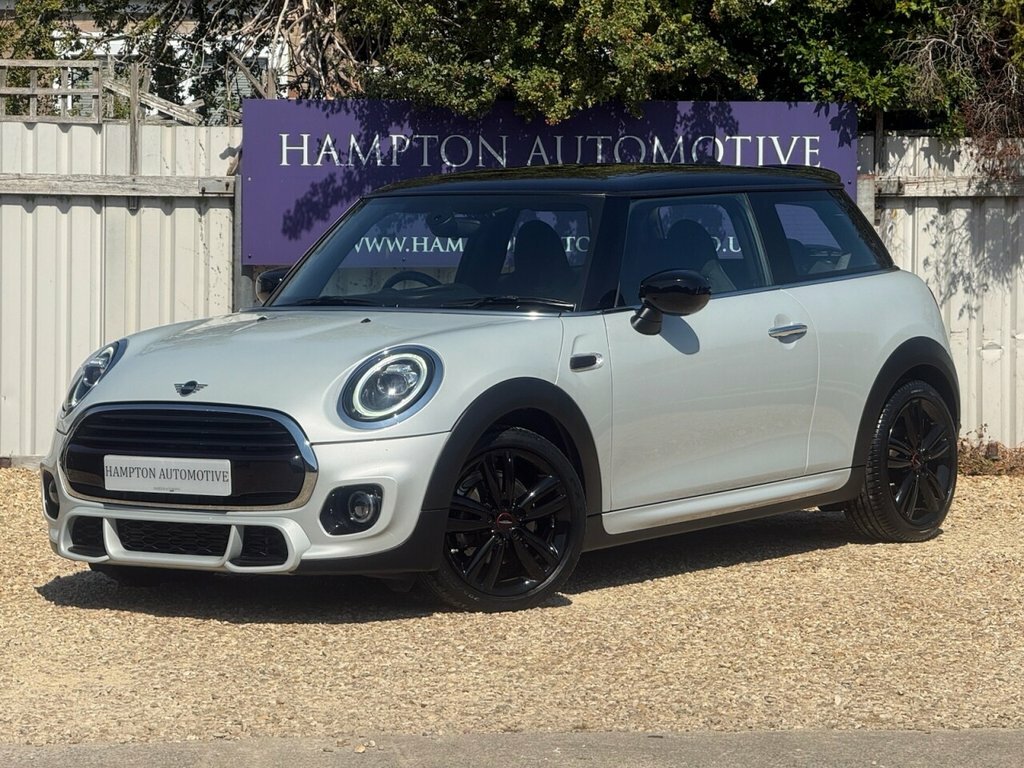 Mini Hatch 1.5L Cooper Sport Silver