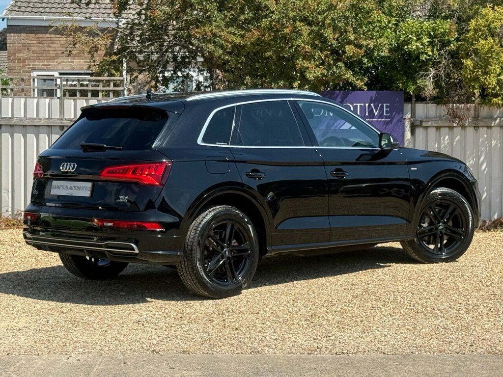 Audi Q5 2L S Line Black #5