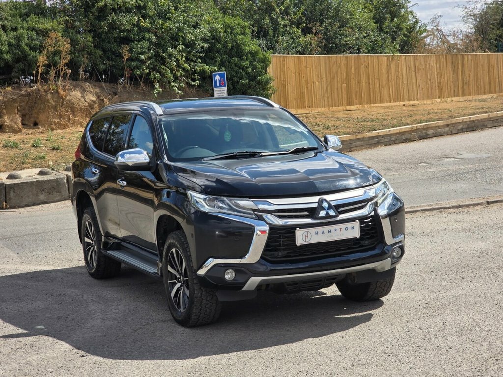Mitsubishi Shogun Sport Suv Black #2