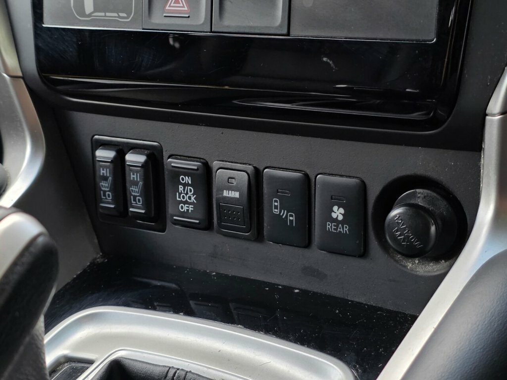 Mitsubishi Shogun Sport 4 Grey #27