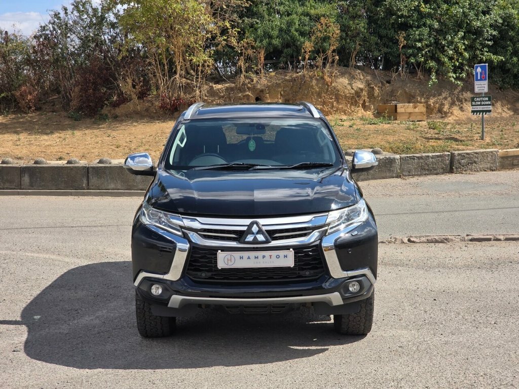 Mitsubishi Shogun Sport Suv Black #4