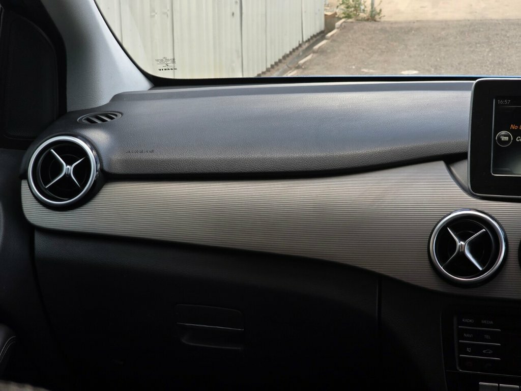 Mercedes-Benz B Class 1.6 B 180 Sport Premium 121 Bhp Blue #18