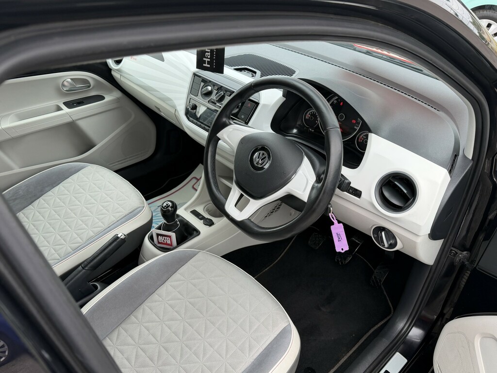 Volkswagen Up 1.0 Up Beats Black