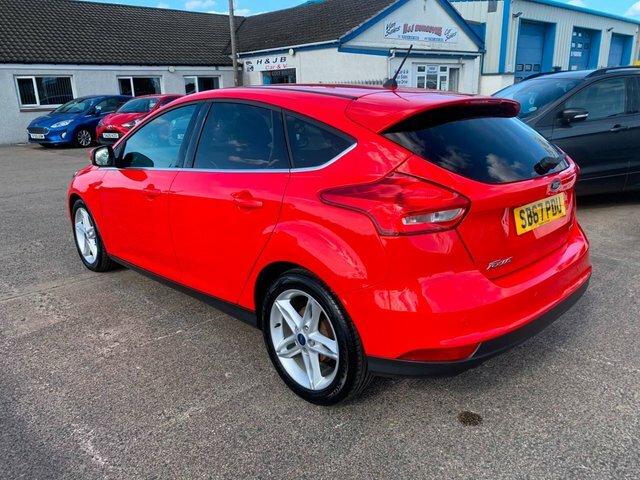 Ford Focus 1.0T Ecoboost Zetec Edition Hatchback M Red #4