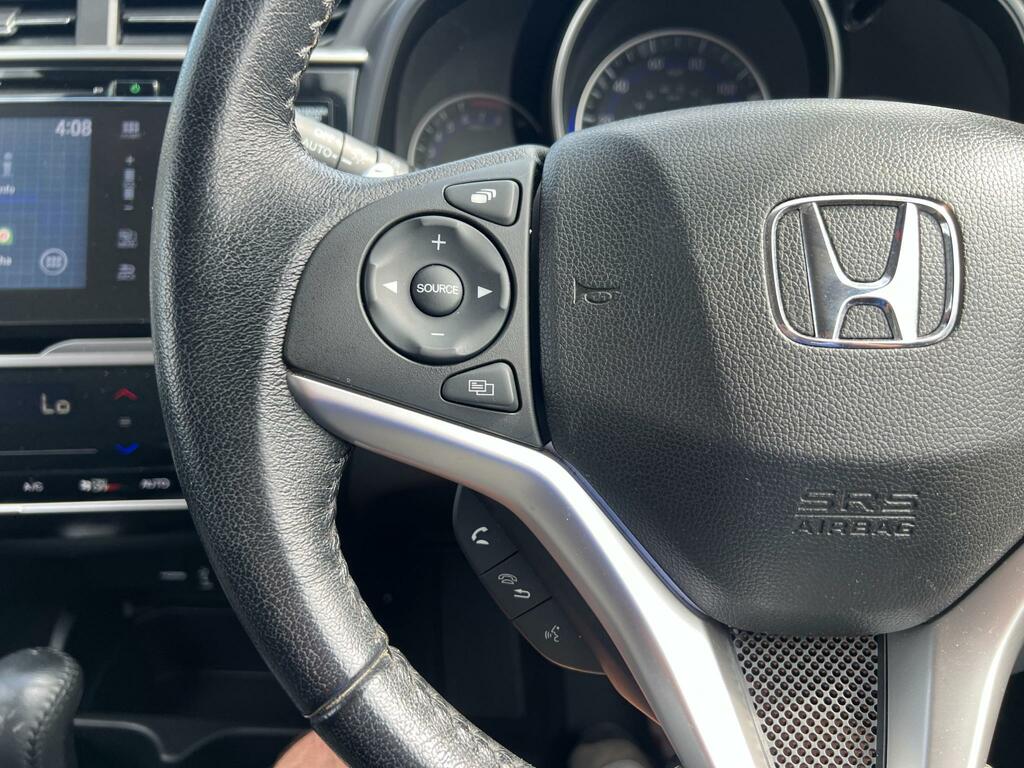 Honda Jazz 1.3 I-vtec S Red #27