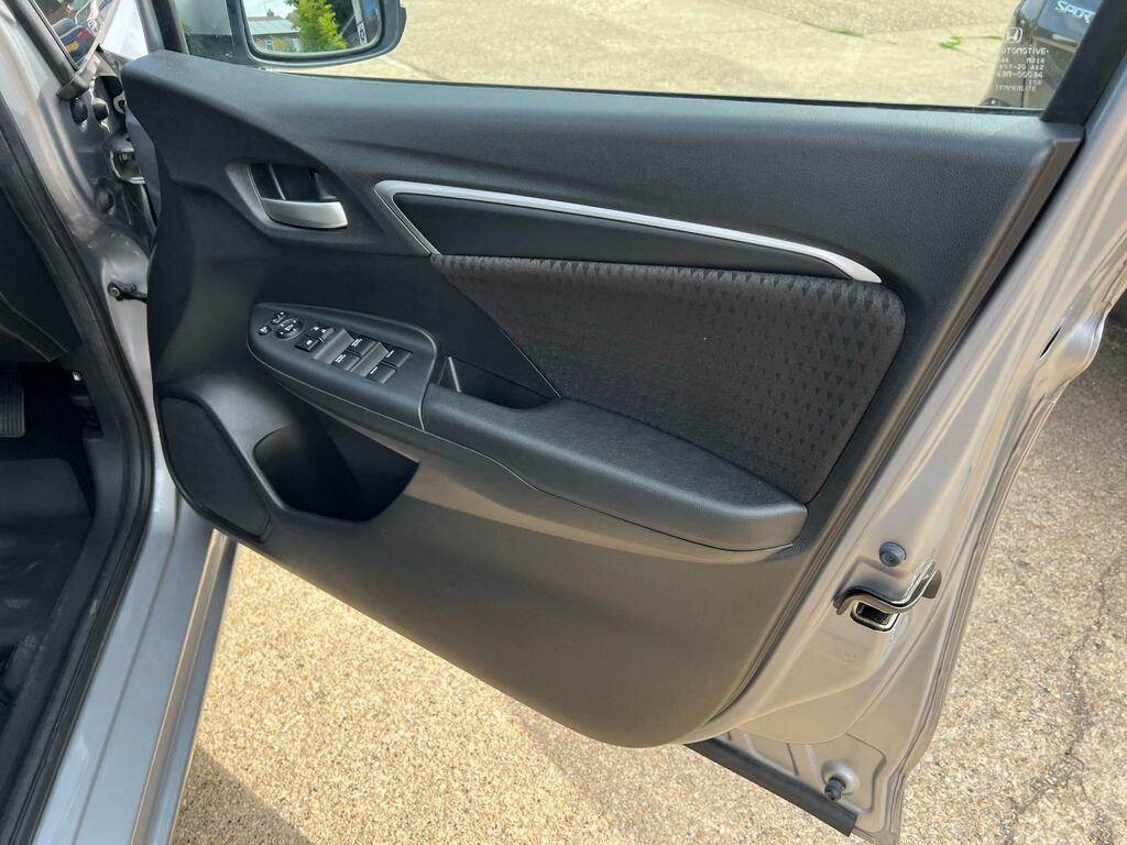 Honda Jazz 1.3 I-vtec S Red #35