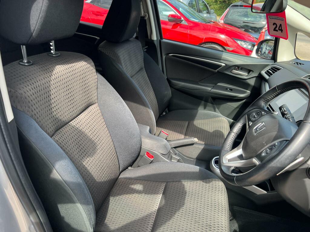 Honda Jazz 1.3 I-vtec S Red #34