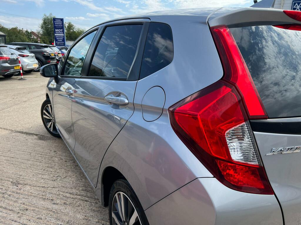 Honda Jazz 1.3 I-vtec S Red #10