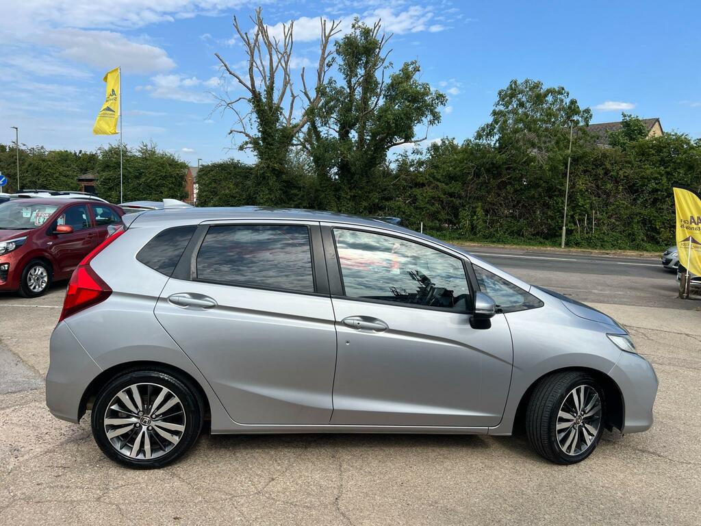 Honda Jazz 1.3 I-vtec S Red #8