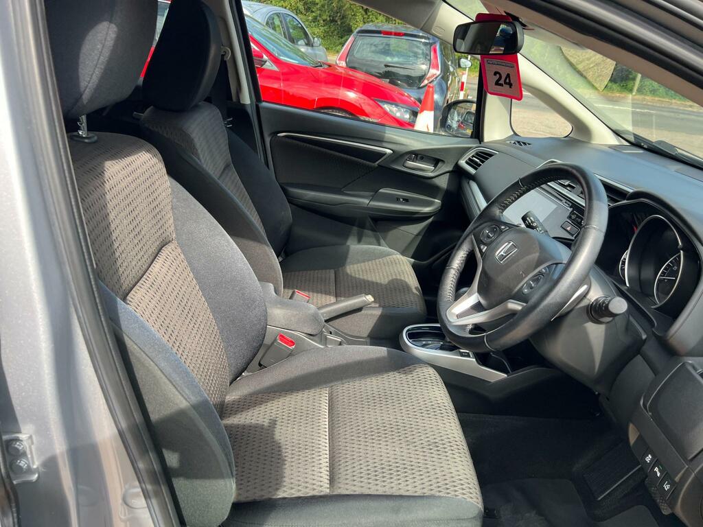 Honda Jazz 1.3 I-vtec S Red #33