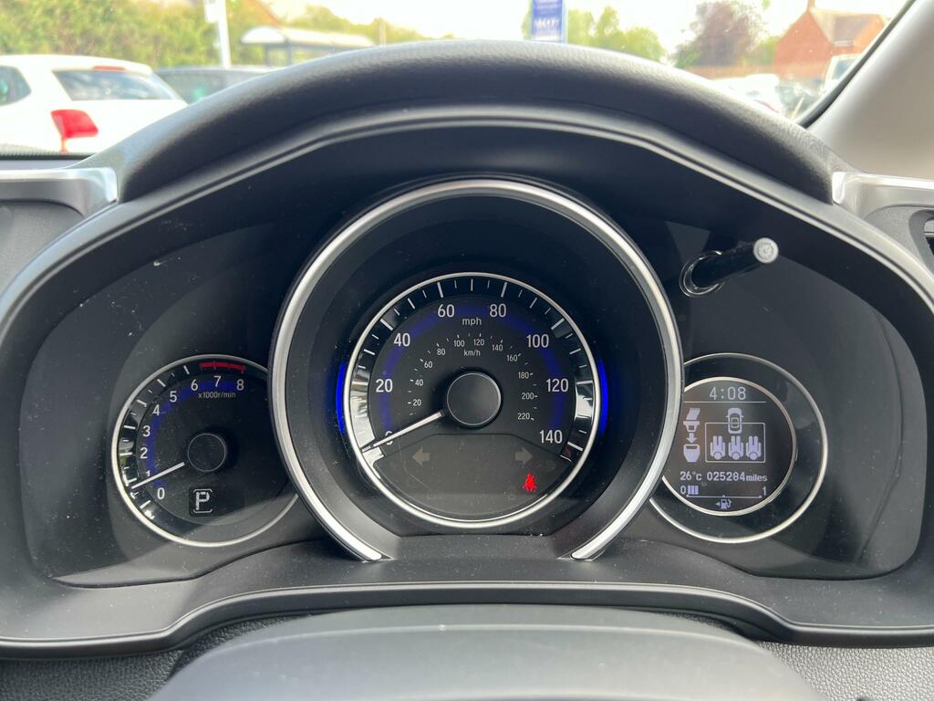Honda Jazz 1.3 I-vtec S Red #23