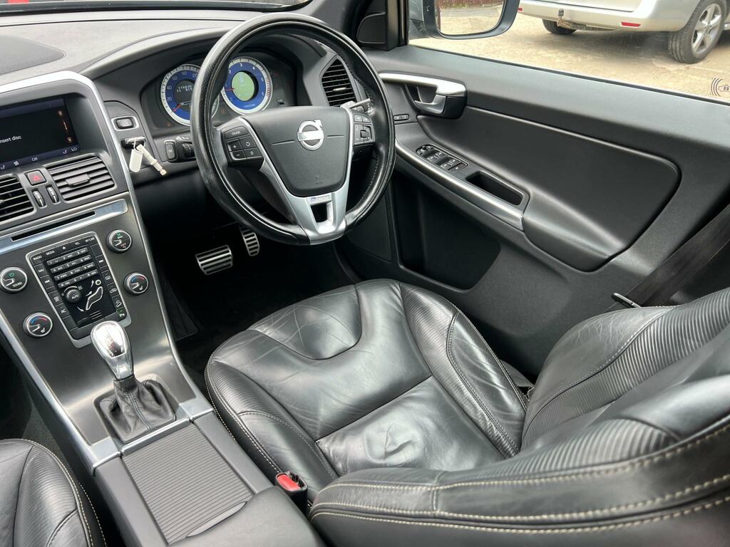 Volvo XC60 2.4 D5 Se Lux Nav Awd 212 Bhp Red #17