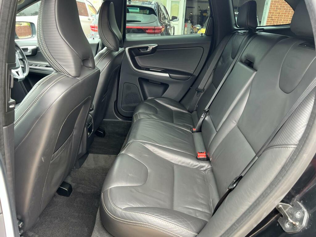 Volvo XC60 2.4 D5 Se Lux Nav Awd 212 Bhp Red #40