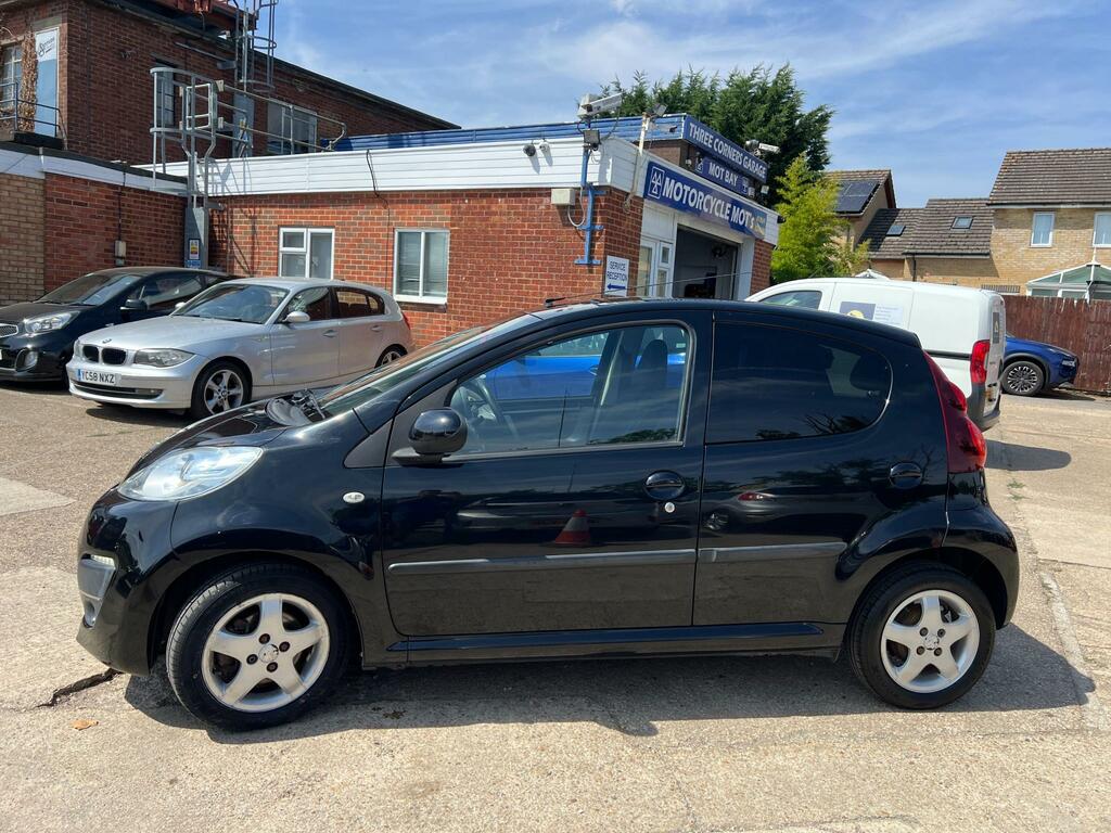 Peugeot 107 Allure Black #4