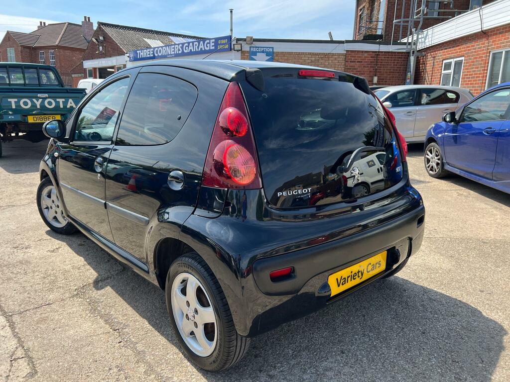 Peugeot 107 Allure Black #5