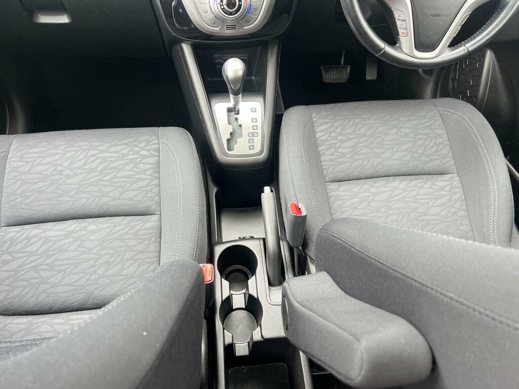 Hyundai Ix20 1.4 Active Hatchback Euro 5 90 Grey #17