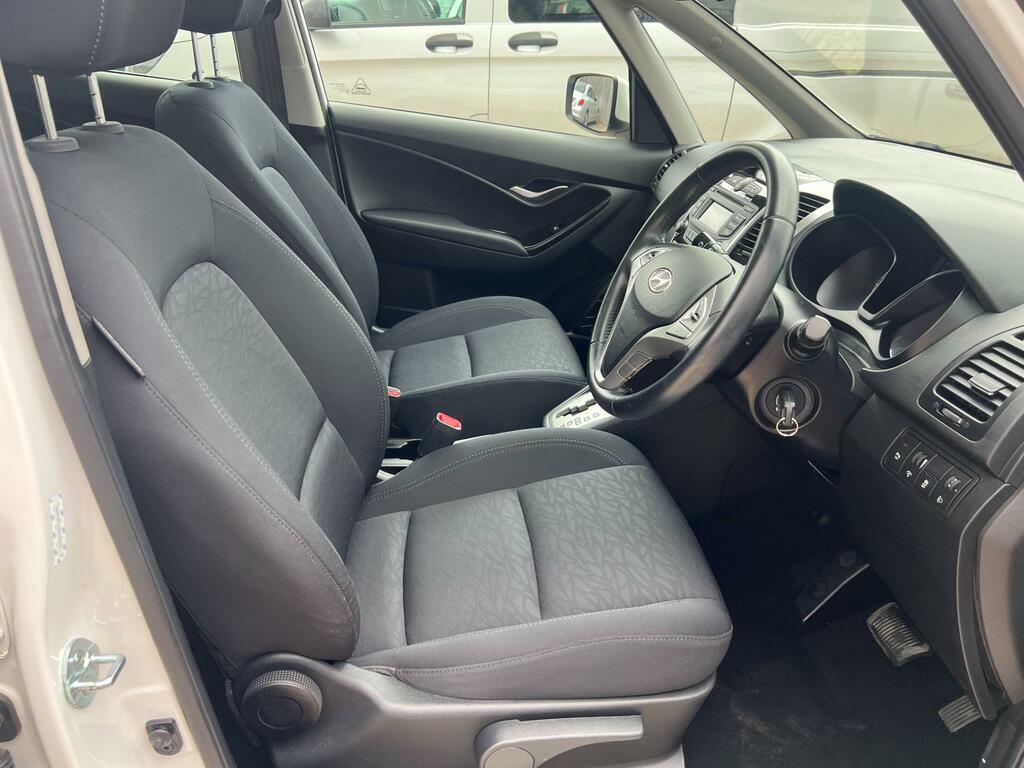 Hyundai Ix20 1.4 Active Hatchback Euro 5 90 Grey #30