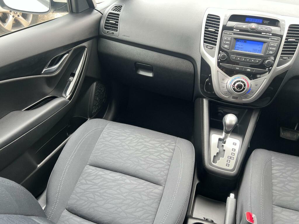 Hyundai Ix20 1.4 Active Hatchback Euro 5 90 Grey #16