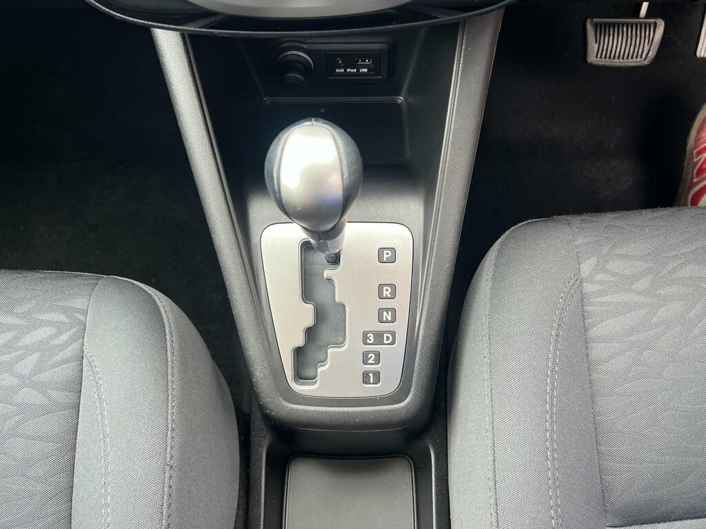 Hyundai Ix20 1.4 Active Hatchback Euro 5 90 Grey #20