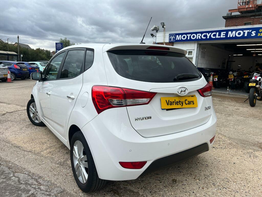Hyundai Ix20 Style Auto White #5