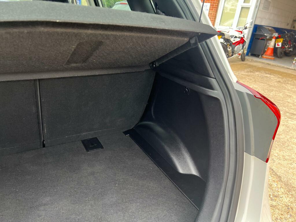 Hyundai Ix20 1.4 Active Hatchback Euro 5 90 Grey #42