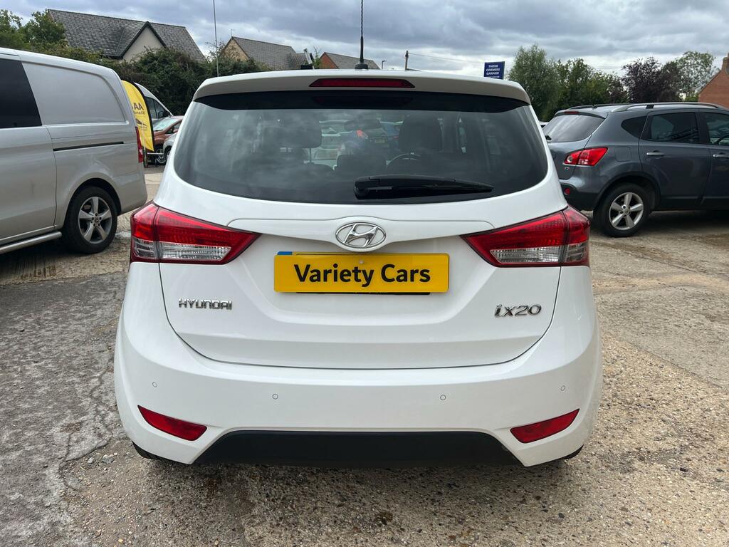 Hyundai Ix20 Style Auto White #6