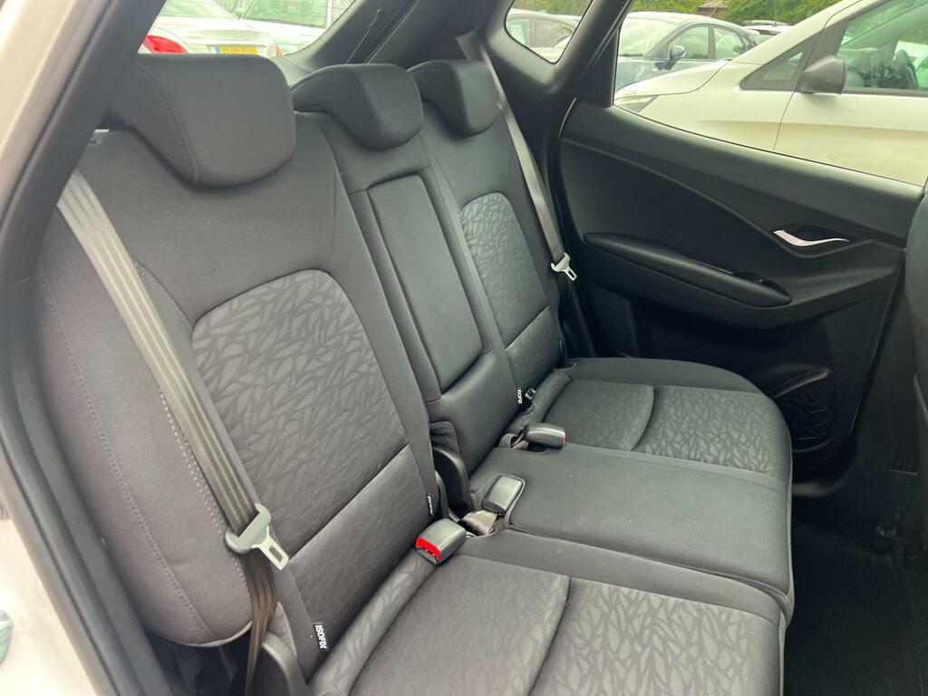 Hyundai Ix20 1.4 Active Hatchback Euro 5 90 Grey #35