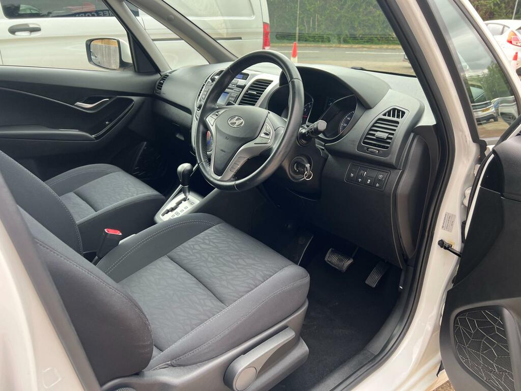 Hyundai Ix20 1.4 Active Hatchback Euro 5 90 Grey #29