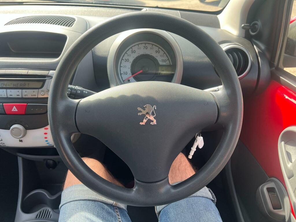 Peugeot 107 107 Verve Black #16