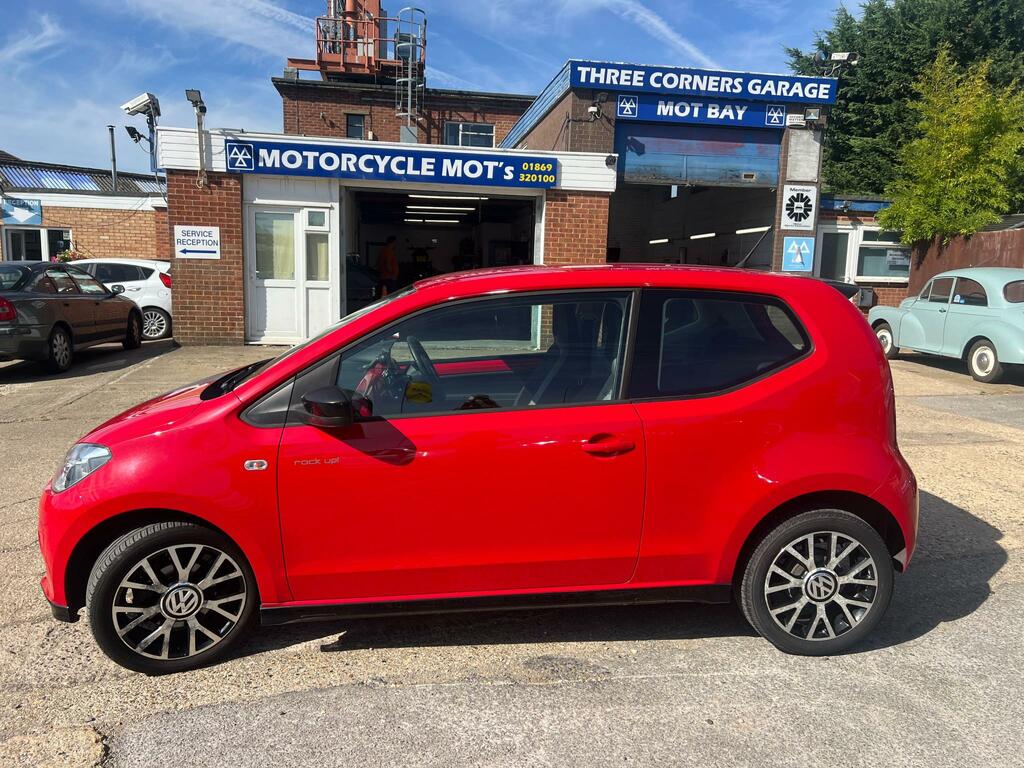 Volkswagen Up Rock Up Red #4