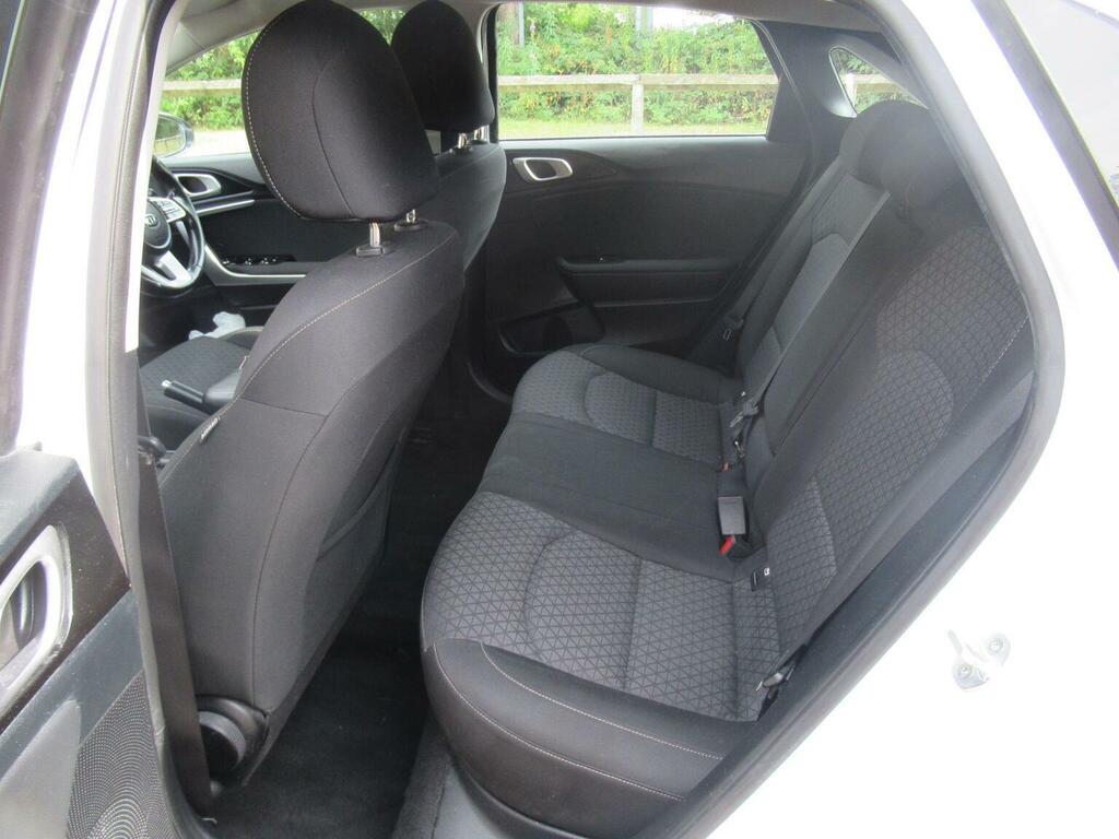 Kia Ceed 1.6 Crdi 3 Sportswagon Dct  #14