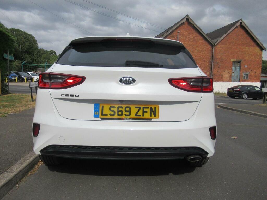 Kia Ceed 1.6 Crdi Eco 2 Euro 6 Ss White #4