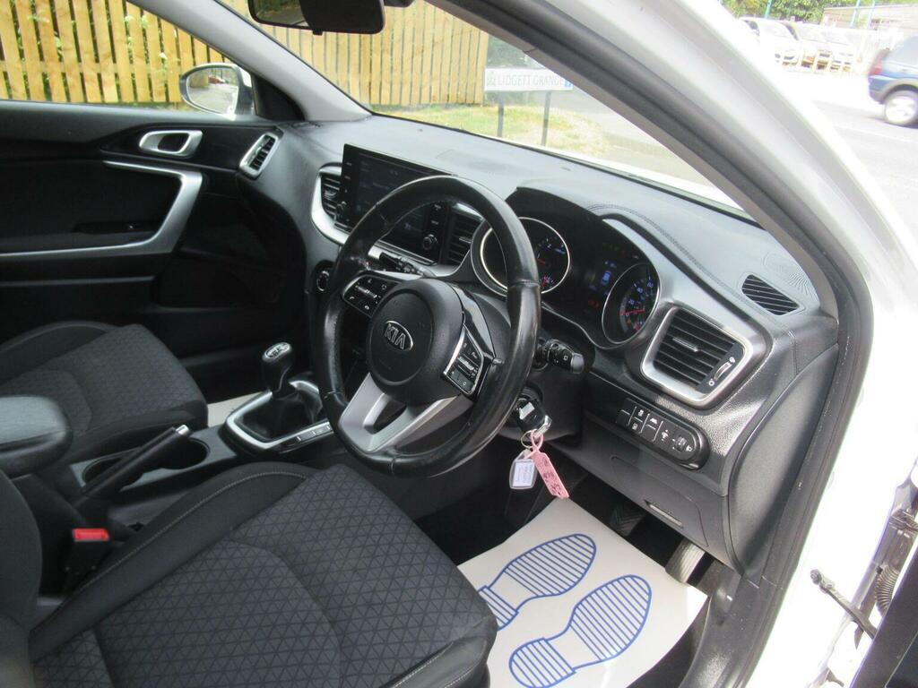 Kia Ceed 1.6 Crdi 3 Sportswagon Dct  #18