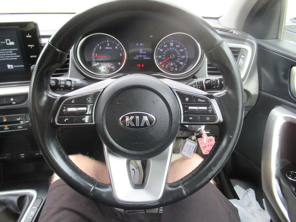 Kia Ceed 1.6 Crdi 3 Sportswagon Dct  #19
