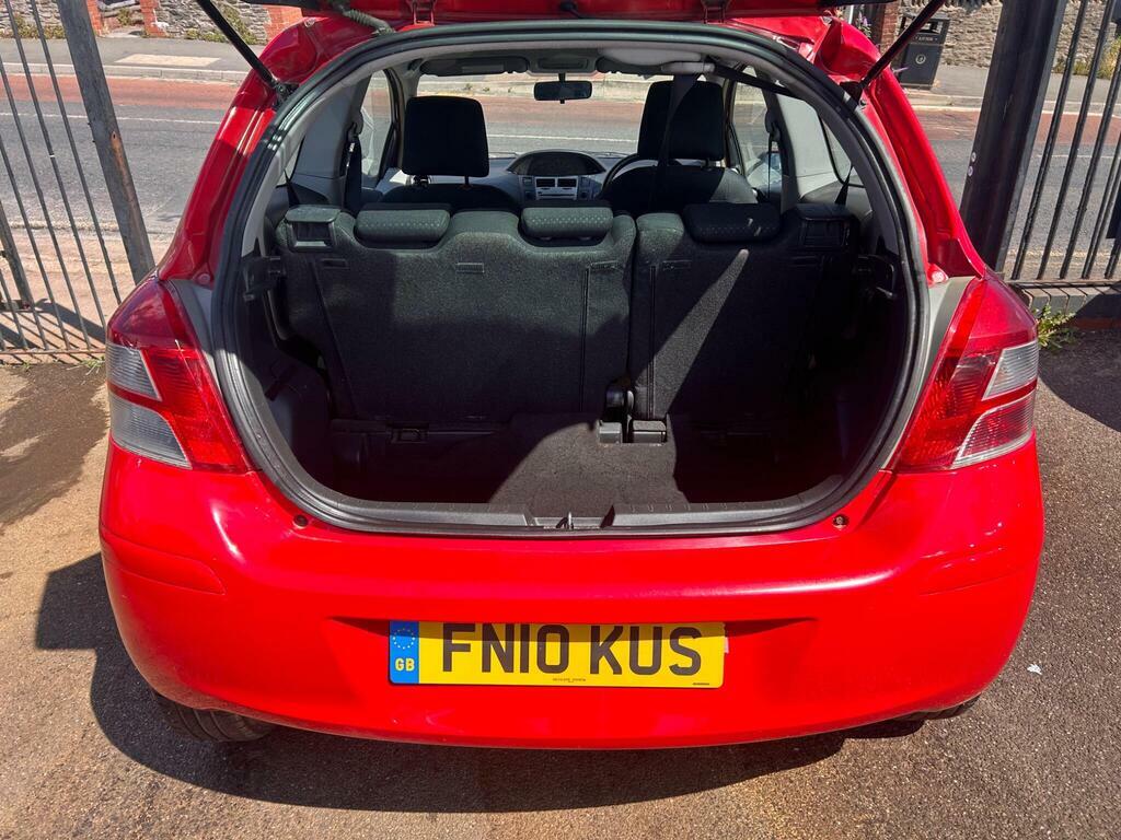 Toyota Yaris Hatchback 1.33 Black #12