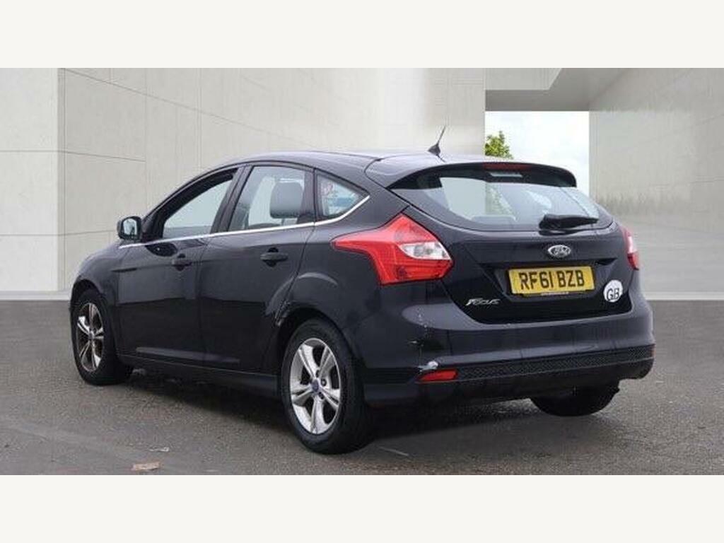 Ford Focus 1.6 Zetec Red Hatch, Service, Valet, Warranty, Red #3