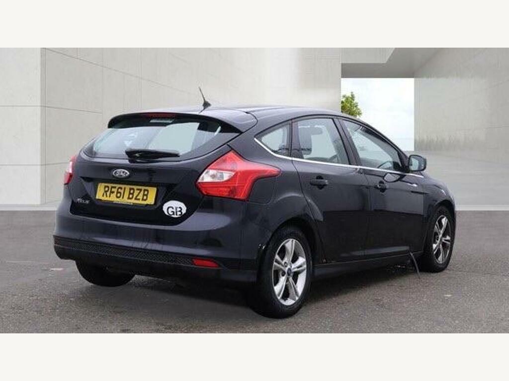 Ford Focus 1.6 Zetec Red Hatch, Service, Valet, Warranty, Red #4