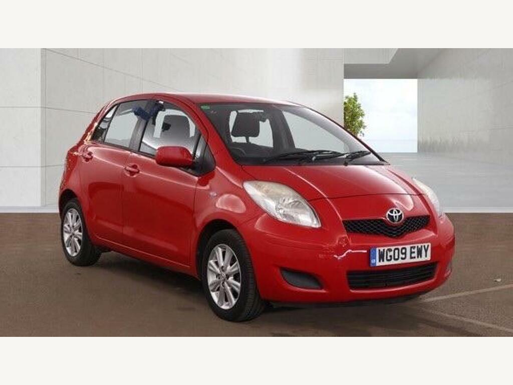 Toyota Yaris 1.33 Dual Vvt-i Tr Silver #1