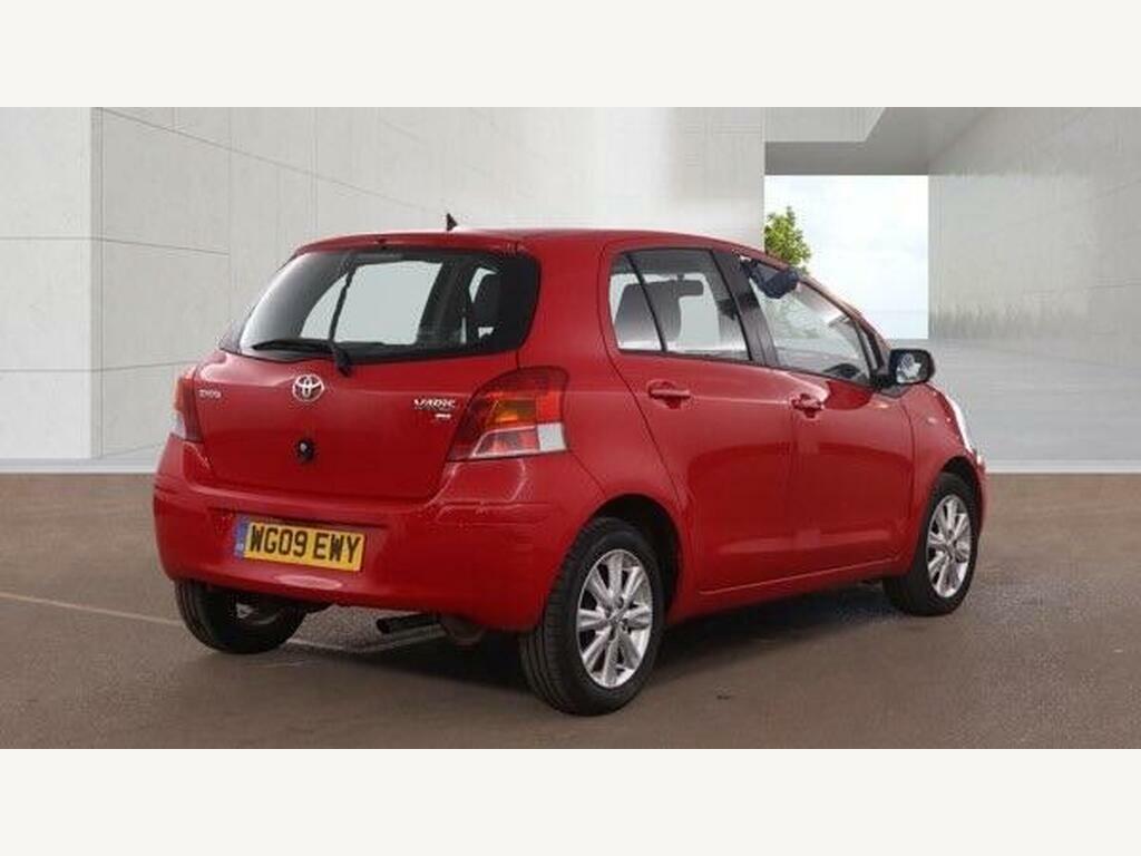 Toyota Yaris 1.33 Dual Vvt-i Tr Silver #4
