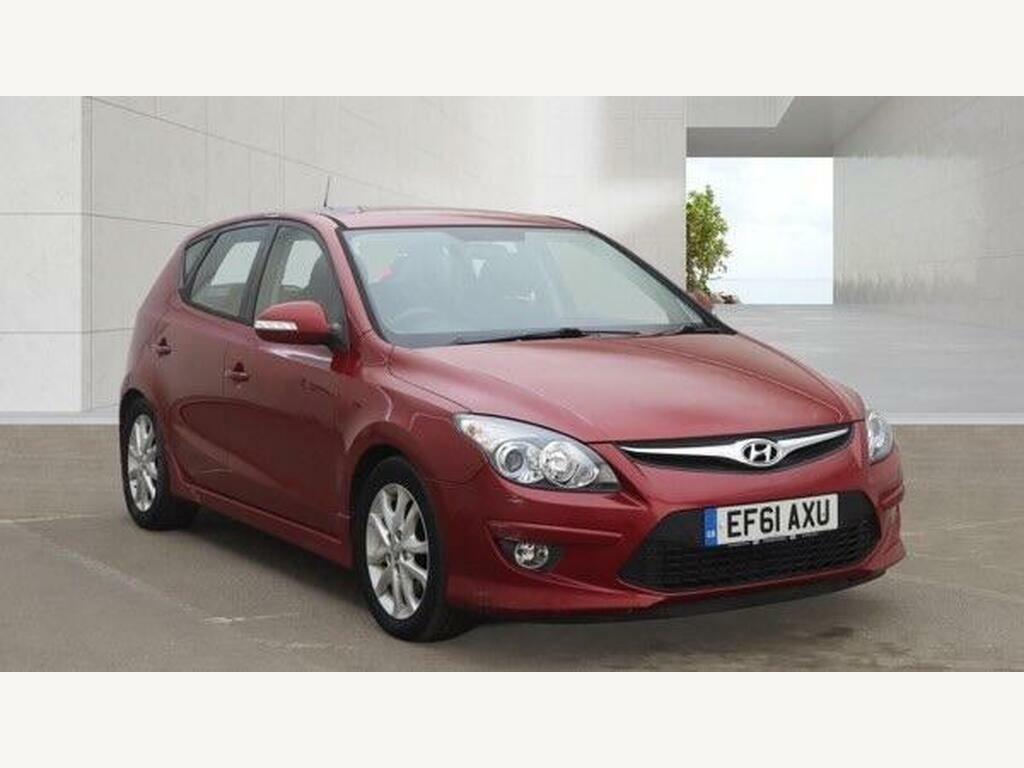 Hyundai I30 1.4 Comfort Euro 5 Red