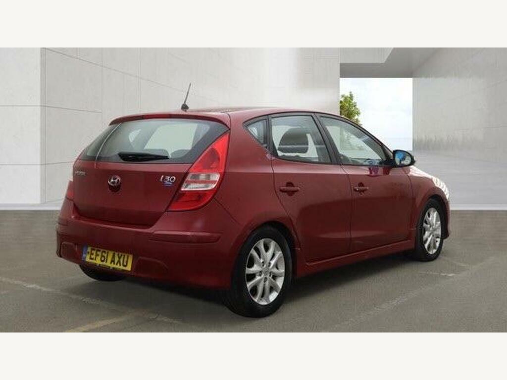 Hyundai I30 1.4 Comfort Euro 5 Red #4