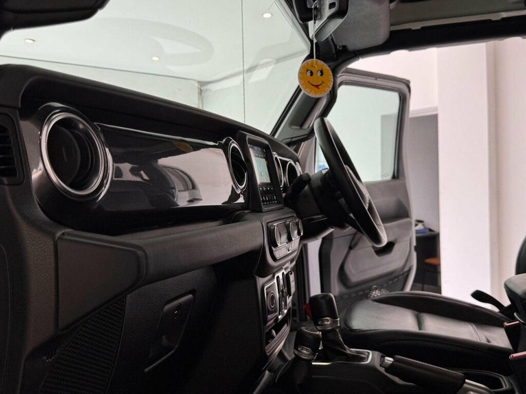 Jeep Wrangler 2.0 Turbo 272 Bhp Gme Night Eagle 4Wd Vq White #9