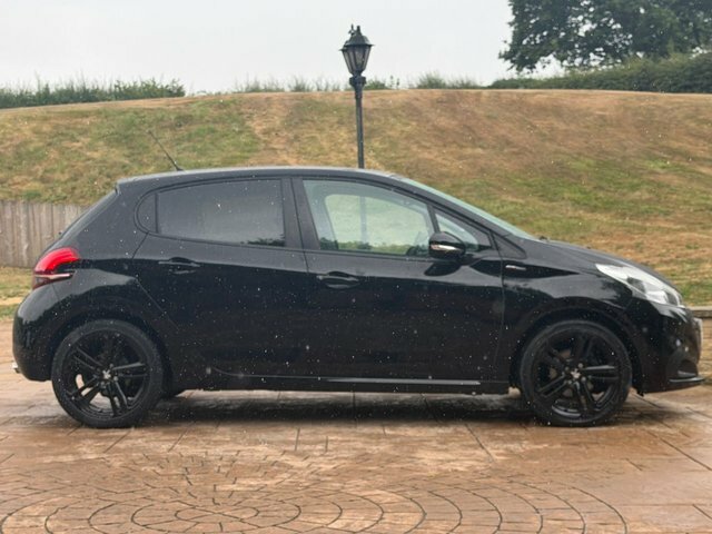 Peugeot 208 2019 1.2 Puretech Gpf Gt Line Hatchback SS19CWT Black #3