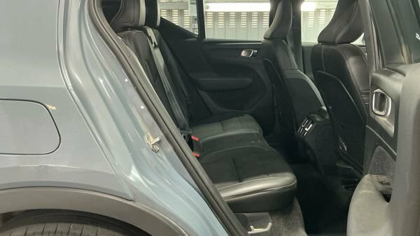Volvo XC40 1.5 T3 163 R Design Grey #9