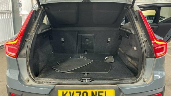 Volvo XC40 1.5 T3 163 R Design Grey #11