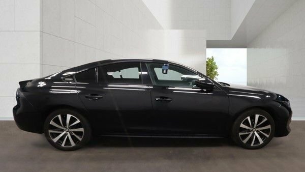 Peugeot 508 2019 1.5 Bluehdi Gt Line Fastback Manua Black #3