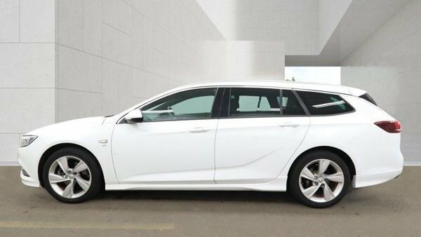 Vauxhall Insignia 2017 2.0 Turbo D Blueinjection Sri VX Line Nav Spo White #4