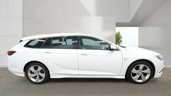Vauxhall Insignia 2017 2.0 Turbo D Blueinjection Sri VX Line Nav Spo White #3