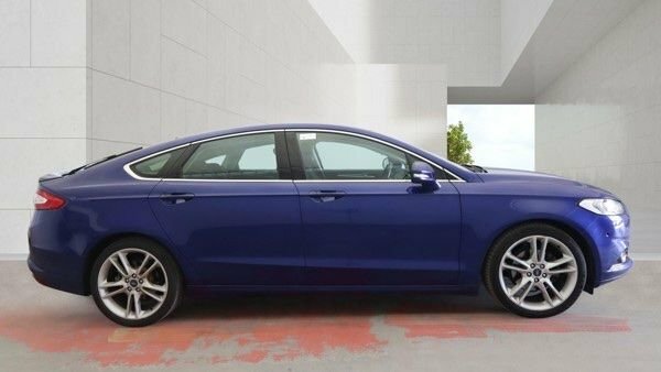 Ford Mondeo 2015 2.0 Tdci Titanium Hatchback Blue #4